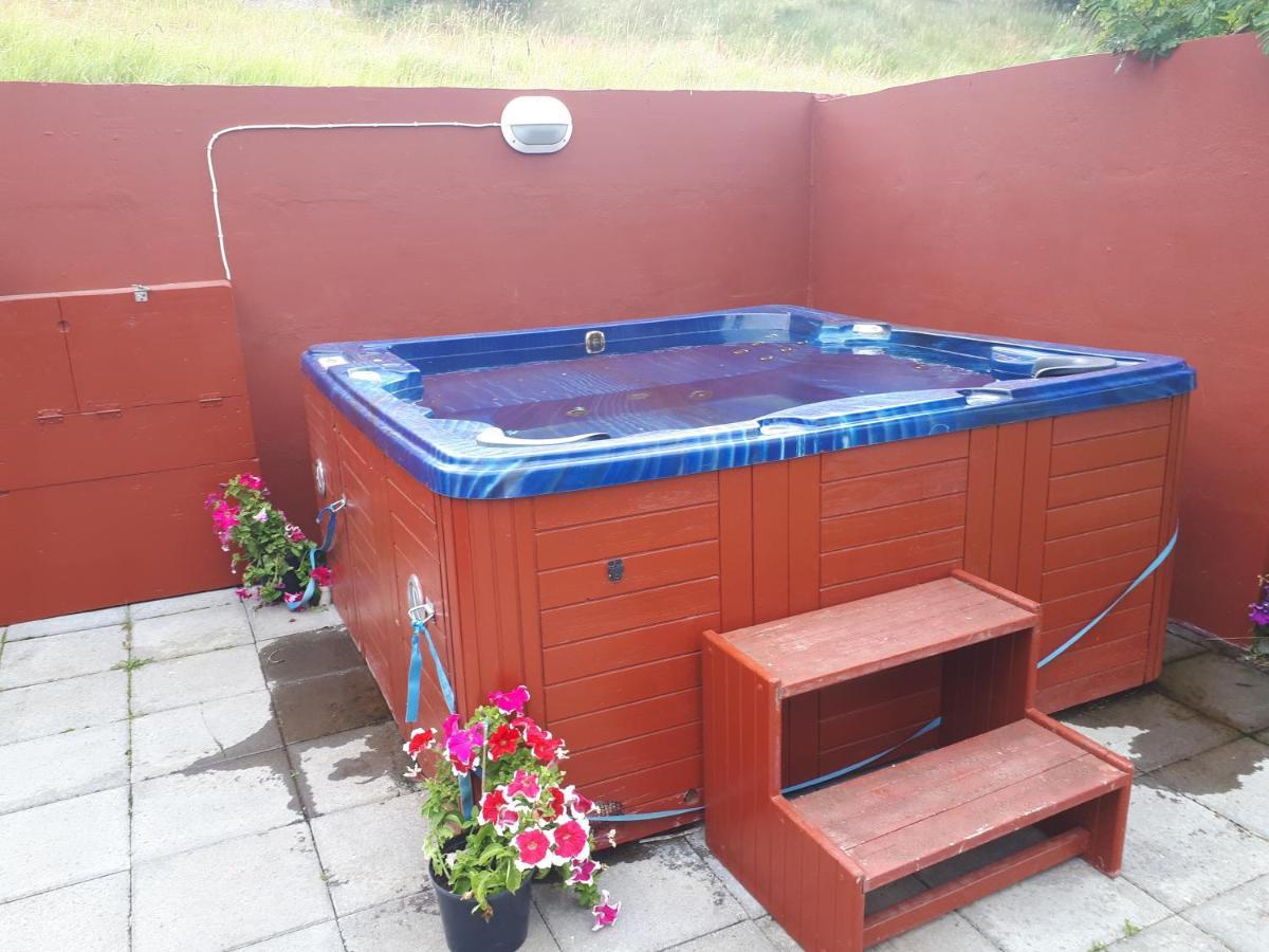 Brunalaug Guesthouse - Holiday Home Eyjafjaroarsveit Εξωτερικό φωτογραφία